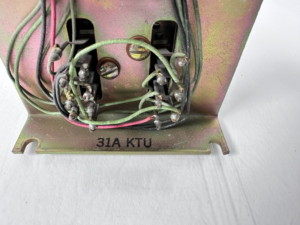 31A Key Telephone Unit, Battery Feed Relay Circuit for key system intercom