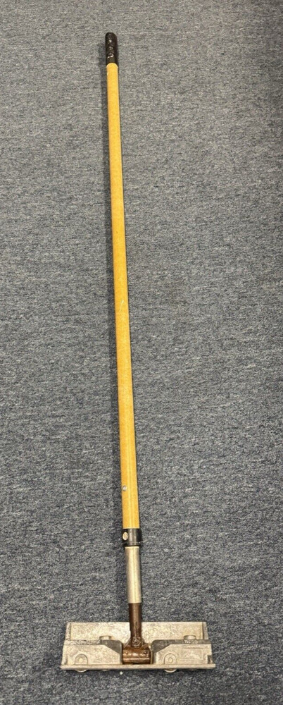 Tapetech Corner Roller With Handle