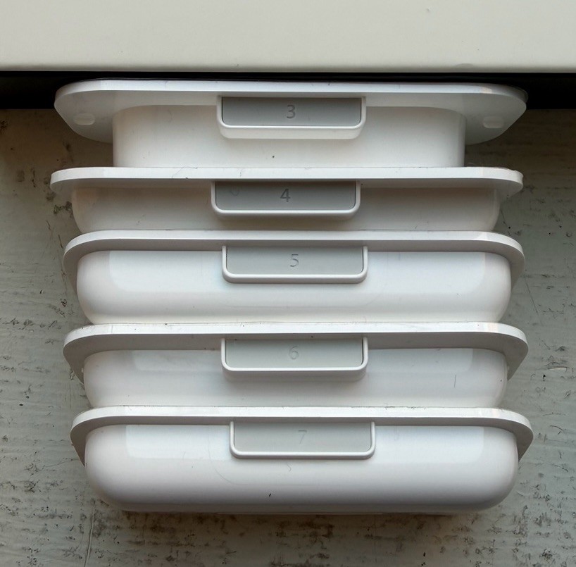 Apple iPod Universal Dock White Plastic *Adapters Only* w/ 30-Pin Cable NO DOCK