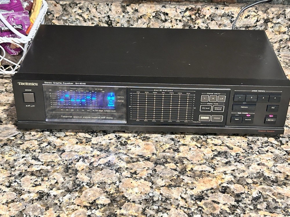 VTG Technics Stereo Graphic Equalizer TouchPad Spectrum analyzer Japan 80s Works