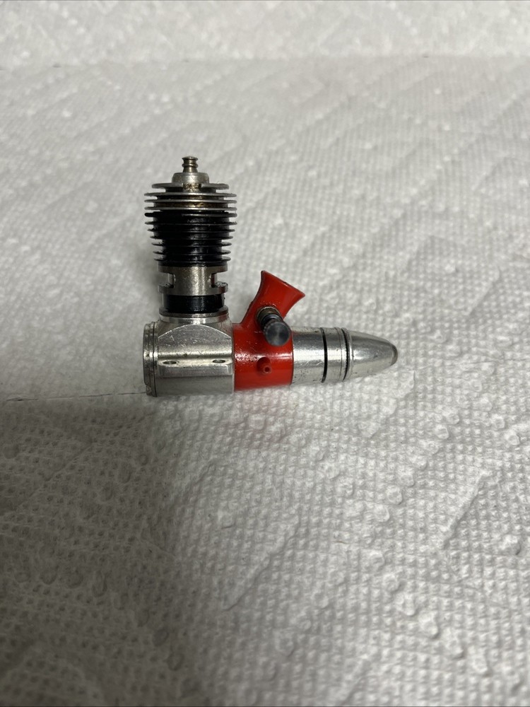 COX THIMBLE-DROME MEDALLION .049 AIRPLANE  GLOW ENGINE