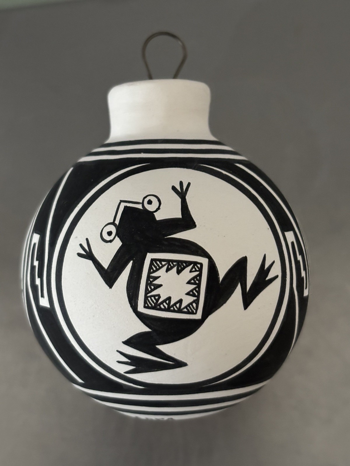 Signed Kimo DeCora Isleta Pueblo Pottery 3” Ornament Southwest Frog FREE SHIP