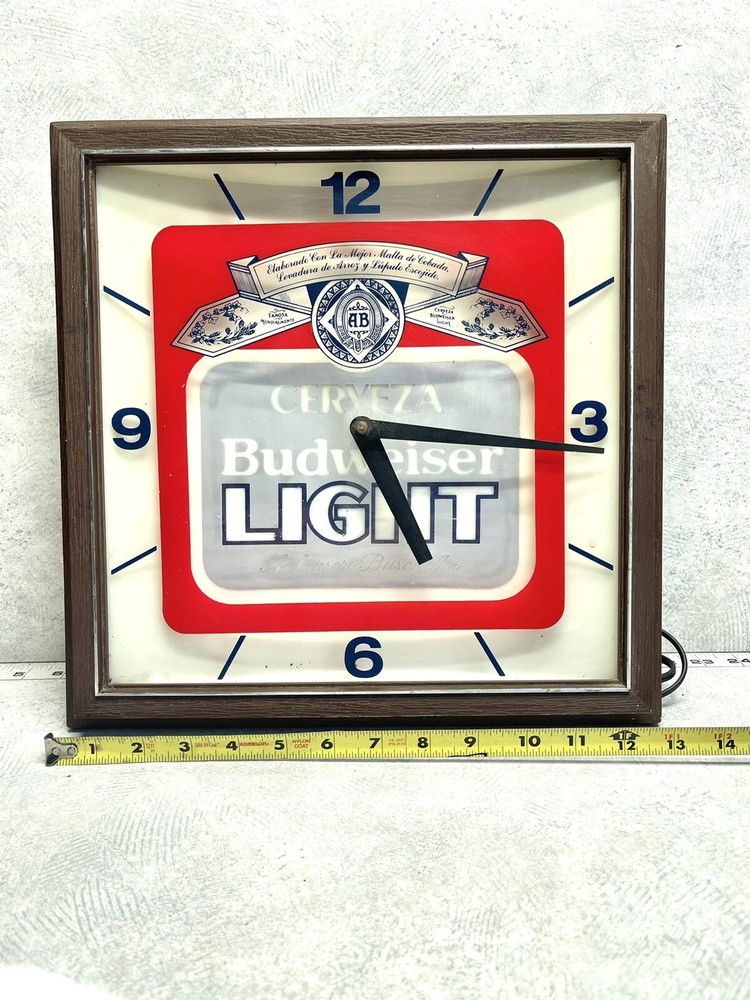 VINTAGE BUDWEISER LIGHT BAR CLOCK PULL SPRING CERVEZA SUPER RARE VERSION TESTED