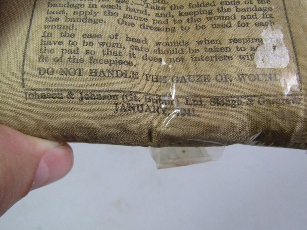 WWII British First Aid Field Dressing dated January 1941