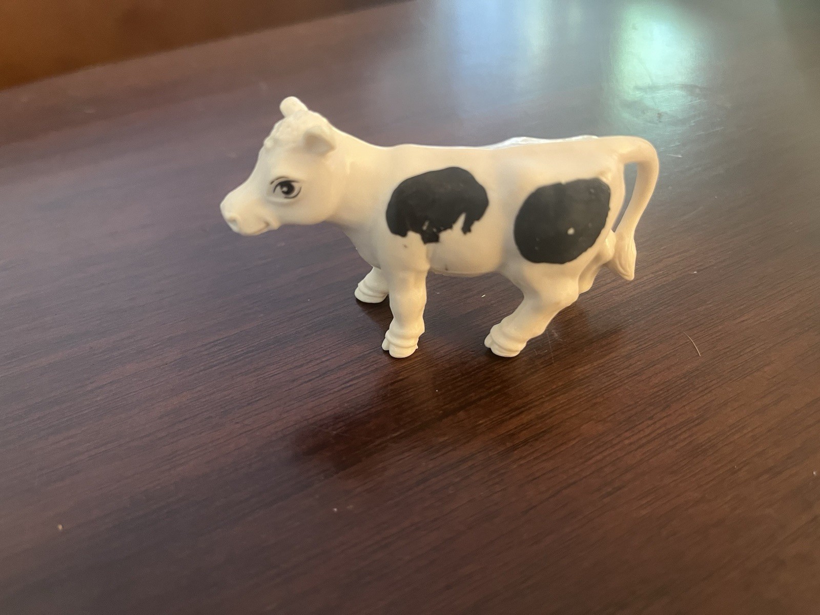 Vintage Britains 1980 Cows, Lot of 2