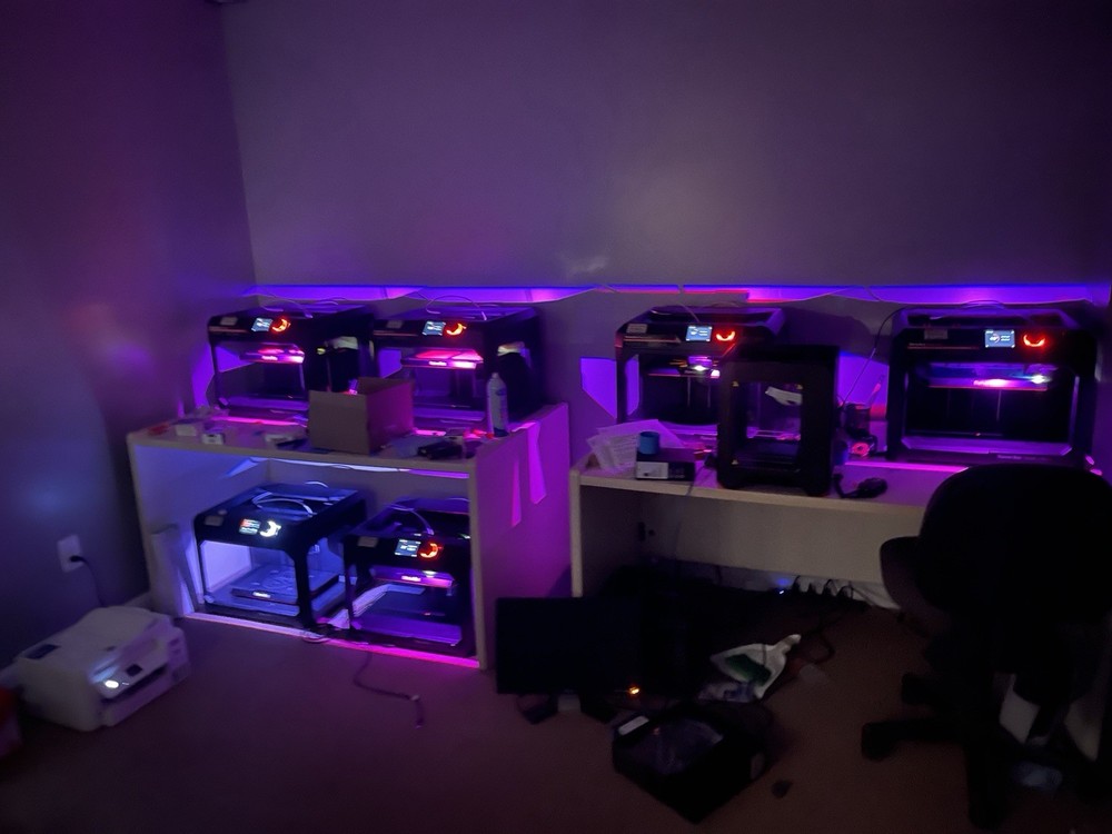 MakerBot Replicator+ 3D Printer working with extruder!!