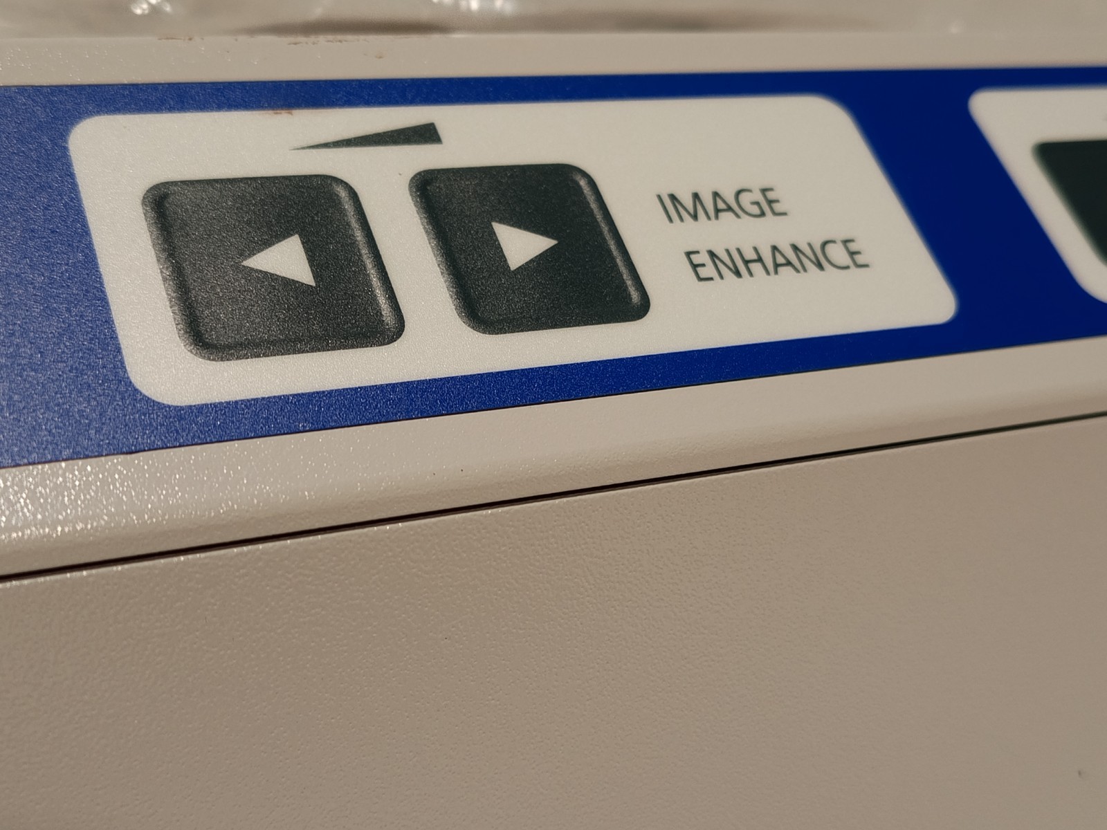 Carl Zeiss MediLive 3 CCD Mono NTSC Camera Control Unit MNR 1030-466 as shown