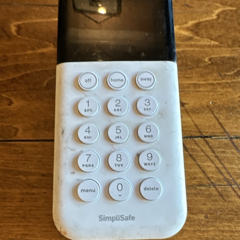 SimpliSafe Security Keypad SSKP3 White Alpha Numeric Programmable Keypad Control