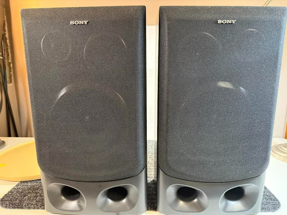 SONY SS-D555 Speaker System - PAIR