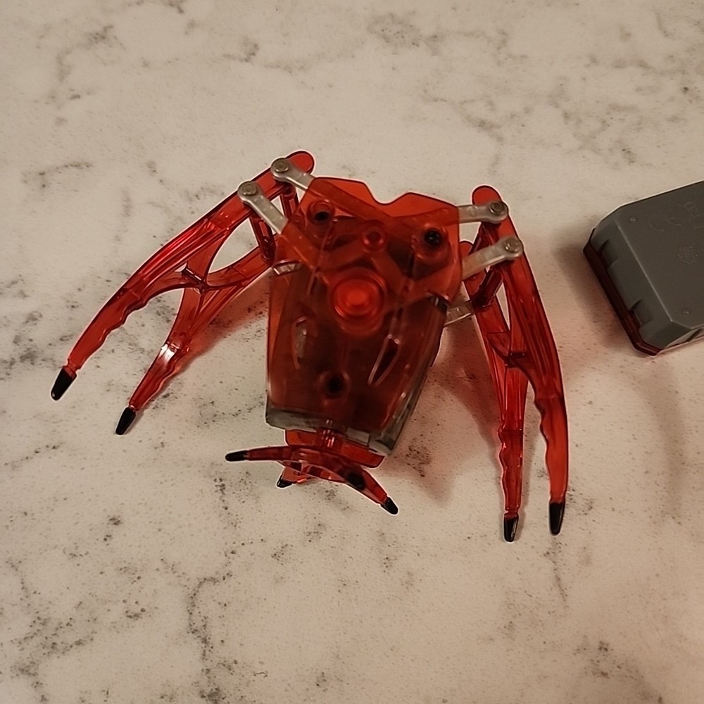 Hexbug - Remote Controlled RED Hex Bug Inchworm NEEDS BATTERIES Nano