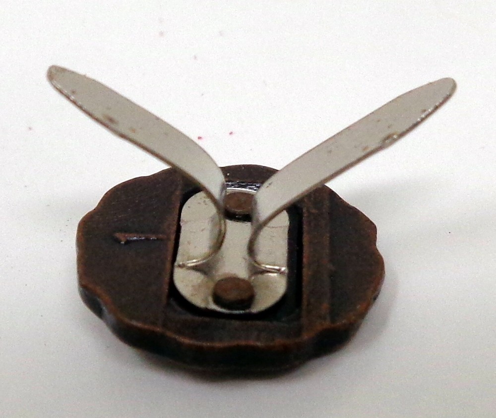 6 Bronze Brads