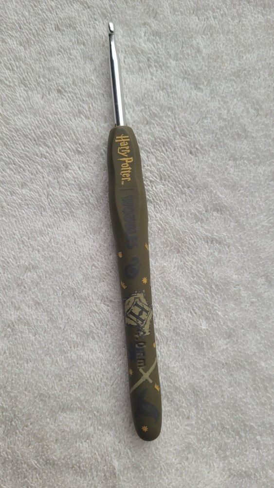 Preowned Harry Potter Sorting Hat Wooble Ergonomic Crochet Hook