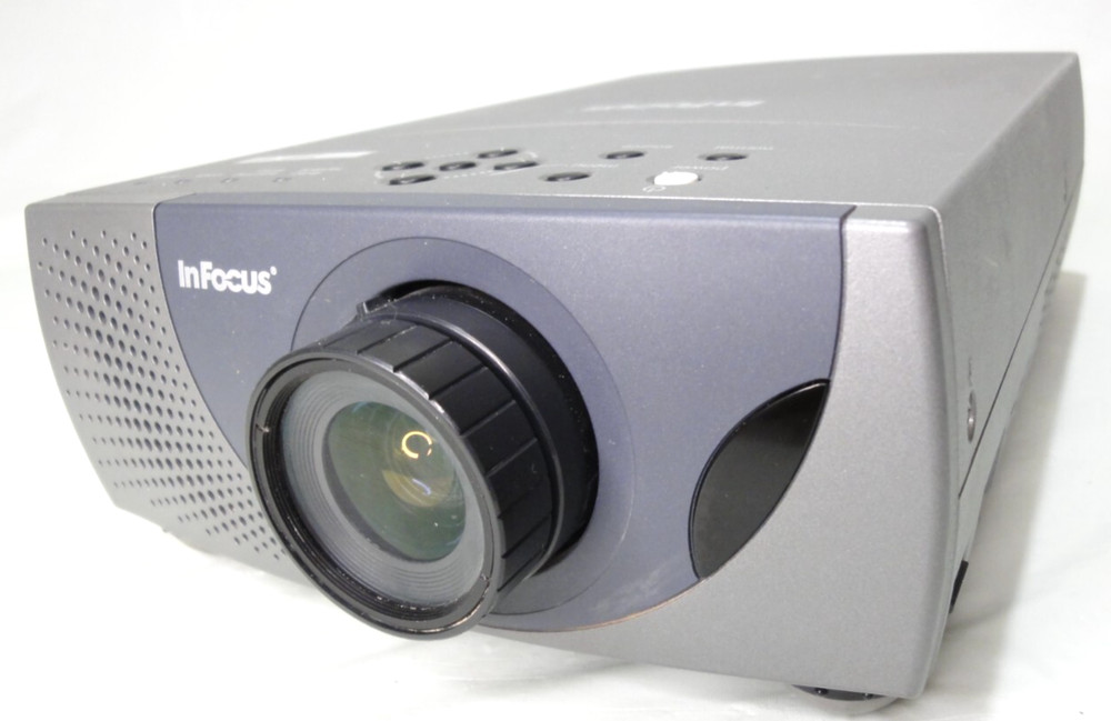 InFocus LP260 SVGA Digital Multimedia Projector WORKING