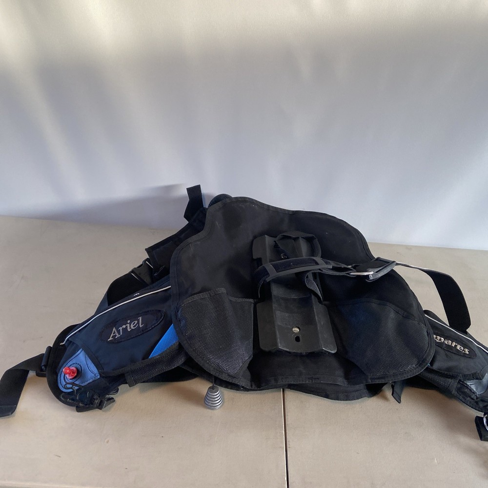 Mares Ariel Diving Vest Size Medium.
