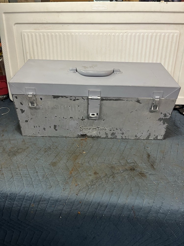 Vintage Snap - On Tool Box KR 25A