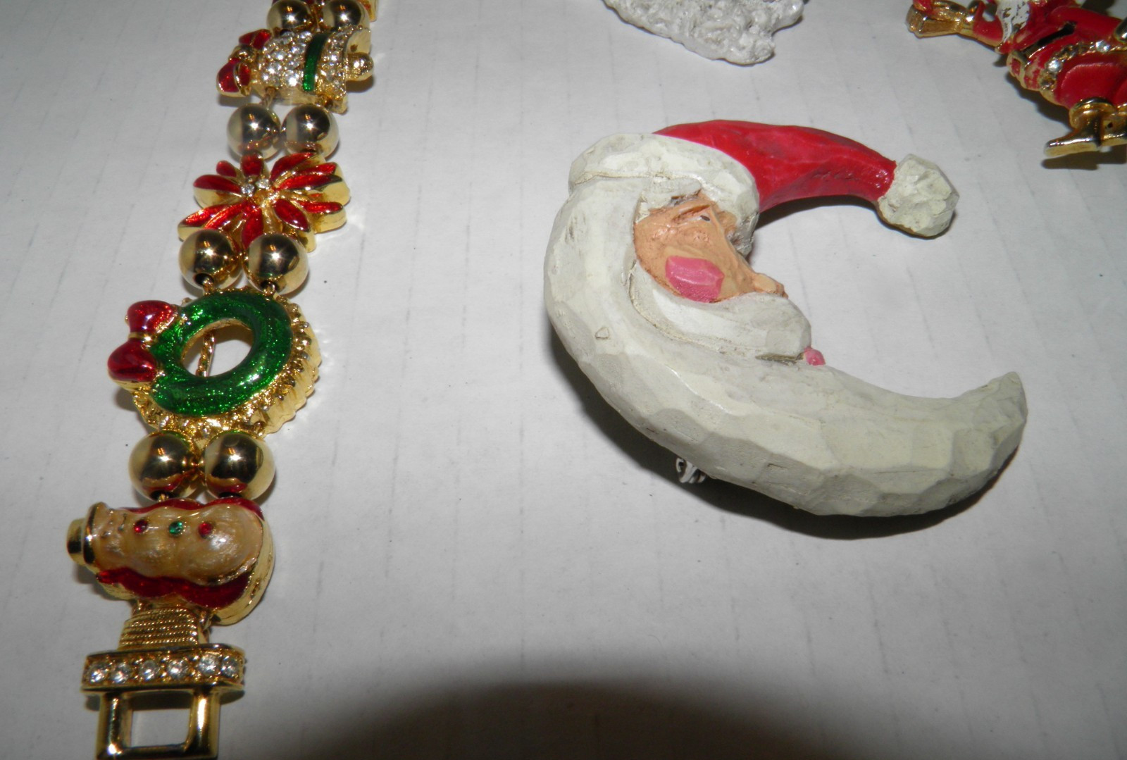 Jewelry Lot of 17 Items Christmas Wildlife Brooches Bracelets For Wear or Crafts