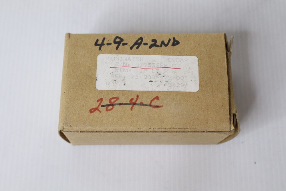 5105G28B Wing Tip Position Light - New Surplus