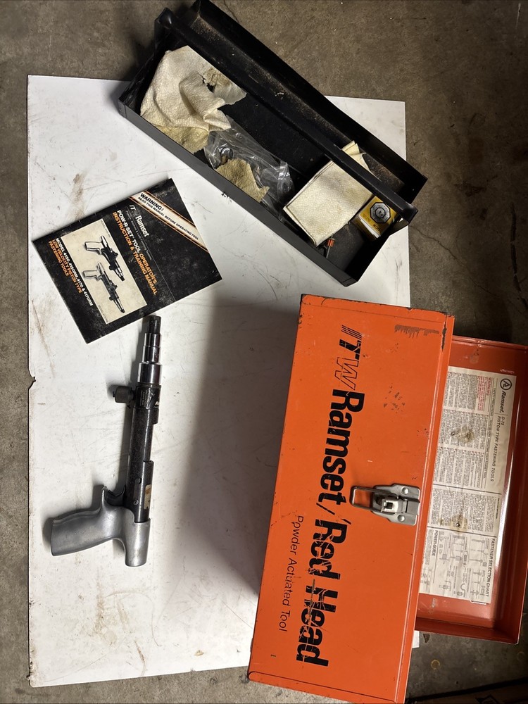 Ramset D-75 Piston Type Fastener Tool With Fasteners And Case