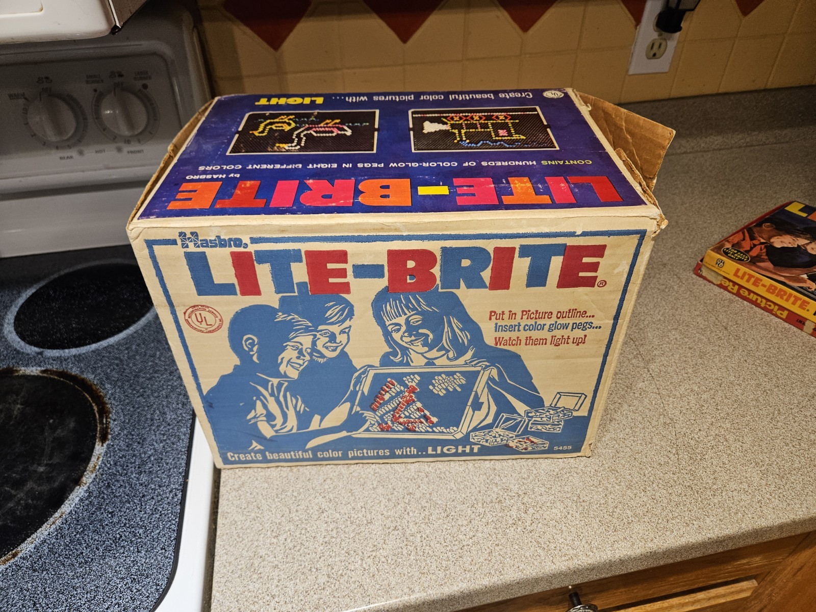 Vintage ORIGINAL 1967 "LITE BRITE" Hasbro Toy Light Bright BUGS/REFILLS/PEGS!!!!