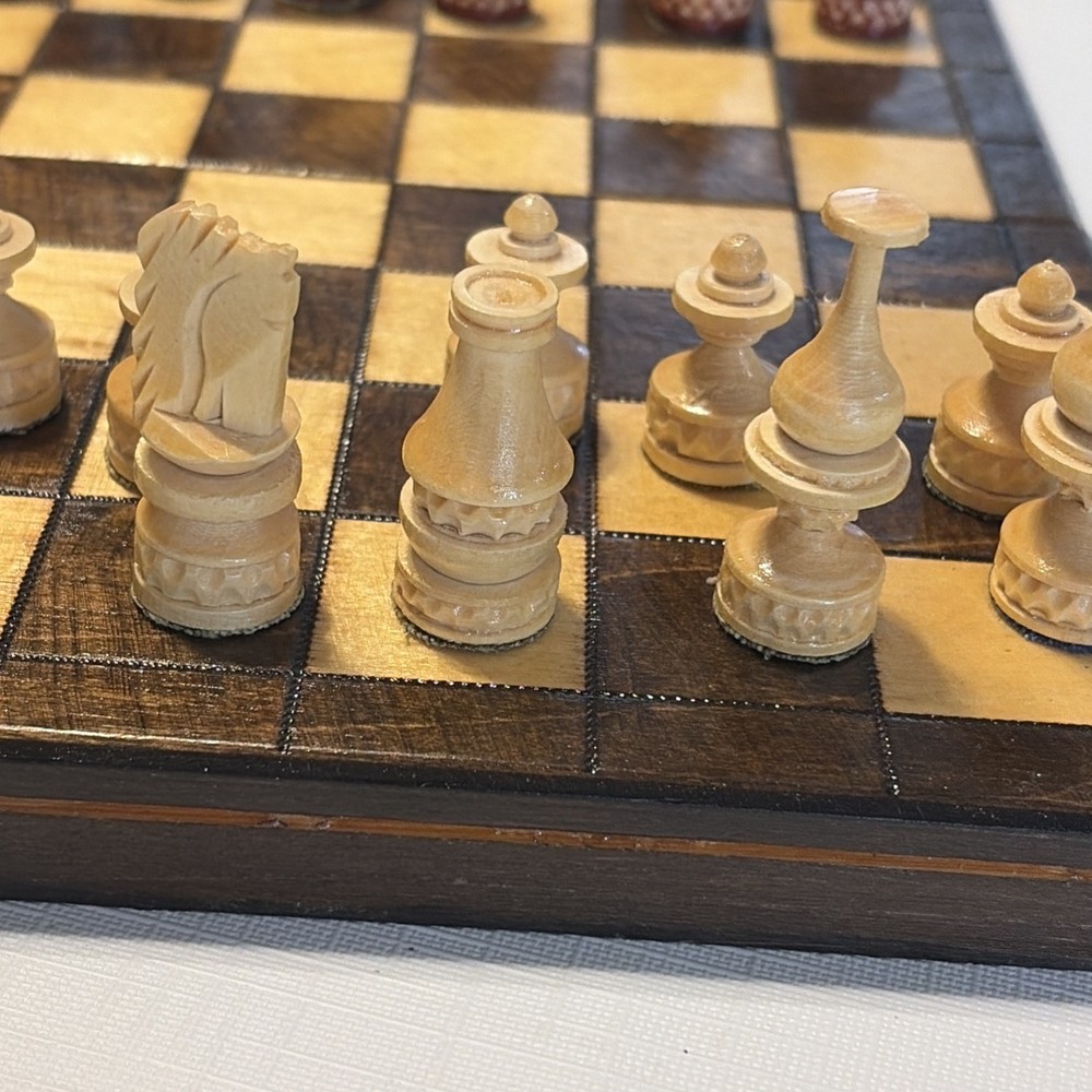 Wood Chess Set/Folding Board/32 pieces