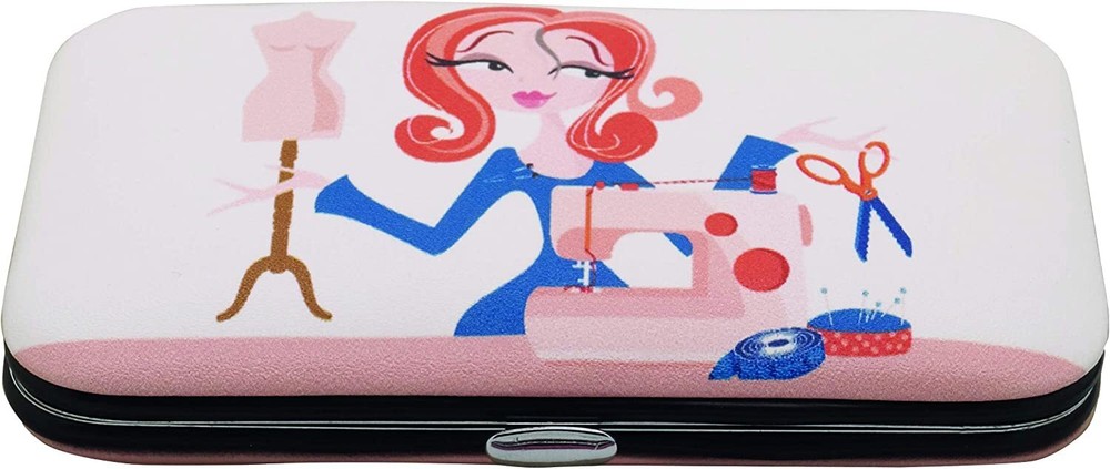 930-41 Travel Sewing Set With Needle And Thread