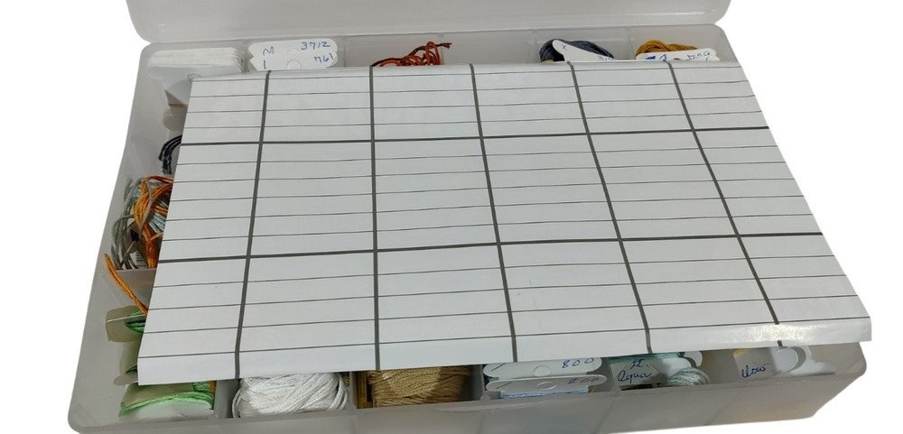 Floss and Needlecraft Organizer With 17 Extra Deep Compartments