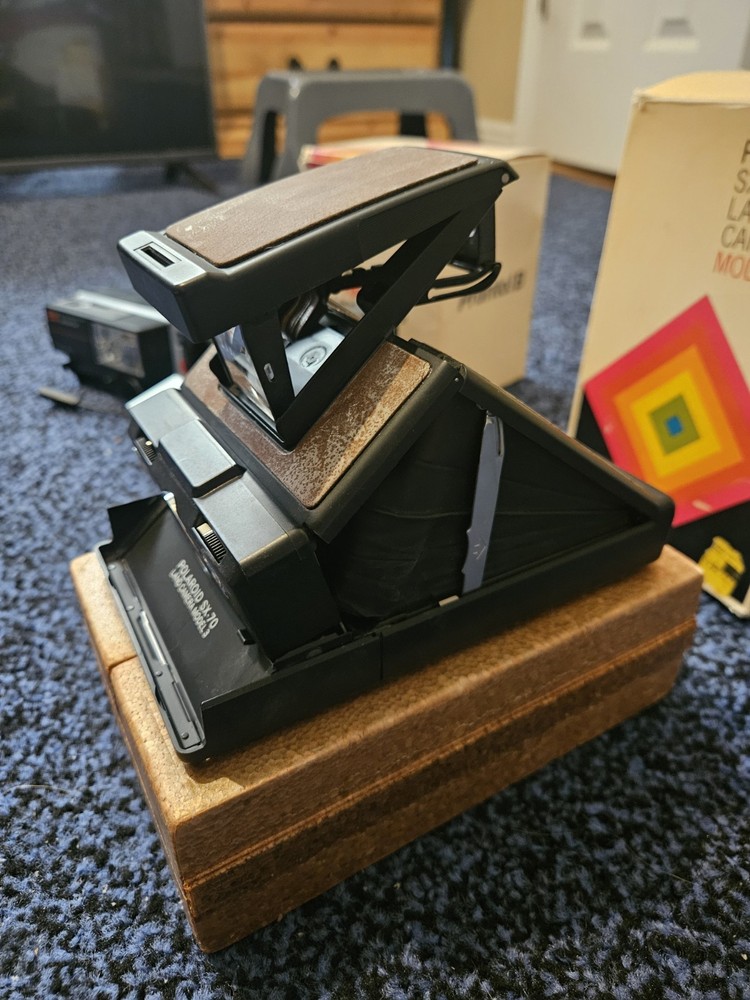 Polaroid SX-70 Land Camera Model 3 & Polaroid Pronto! B Untested
