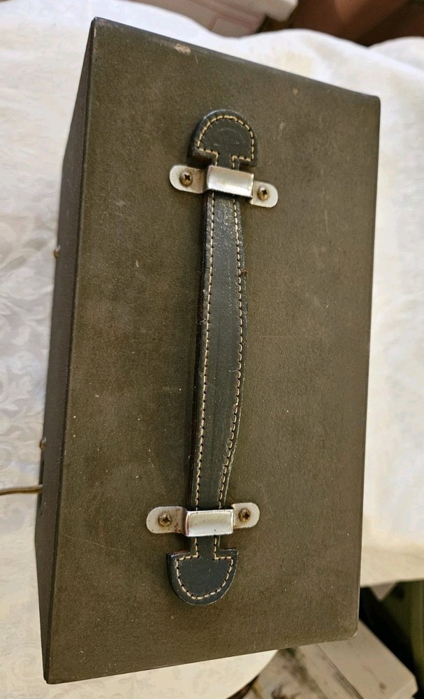 Olson Model TE-188 Signal Generator Powers On Untested