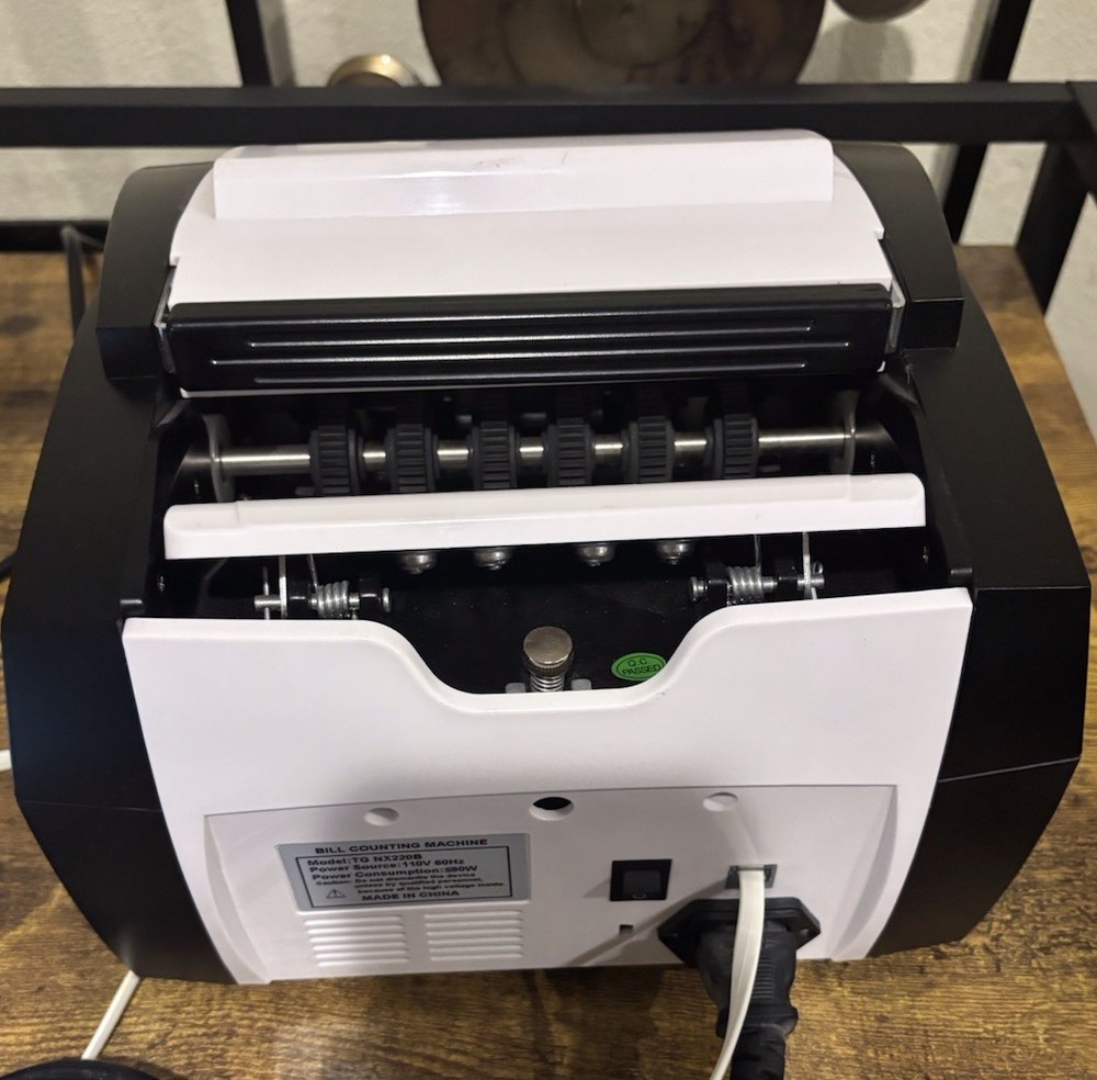 Bill Counting Machine Trigear Model NX220B