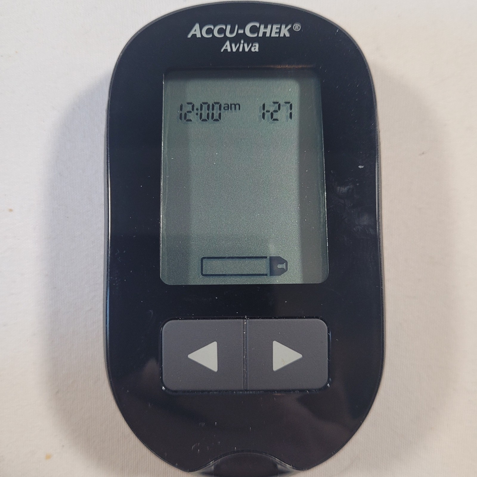 Accu-Chek Aviva Plus Blood Glucose Monitor Kit Meter Lancing Device Lancets