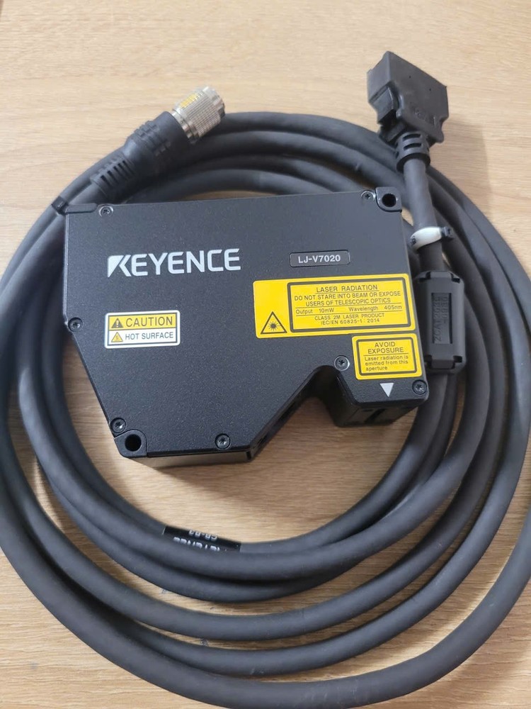 Keyence LJ-V7020 Laser Head Sensor with CB-B10 cable
