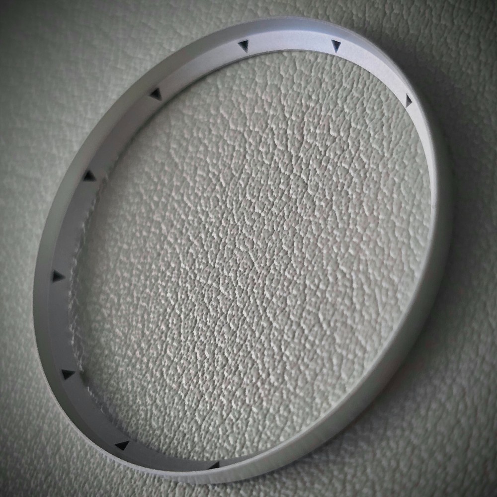 SEIKO Chapter Ring SKX007 / ANGLED TRIANGLE Sand Blasted + Black
