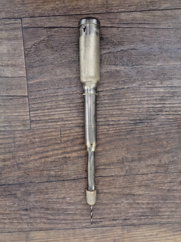 CRAFTSMAN Spiral Ratcheting  Drill w/Bit