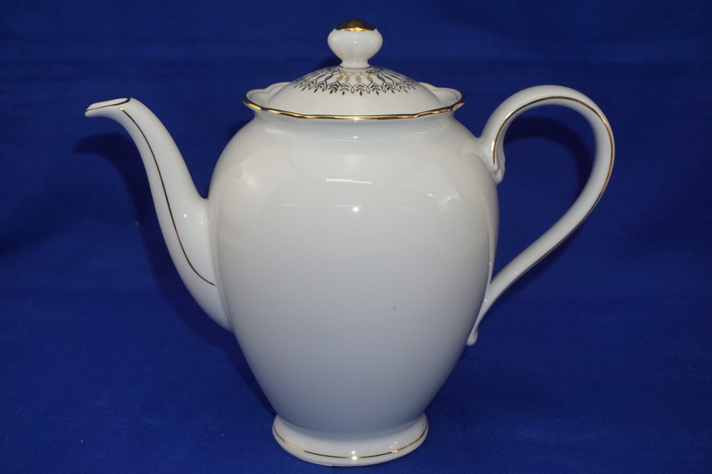 Bareuther BTH48 Coffee Pot, 7 1/8", with Lid    (B5)
