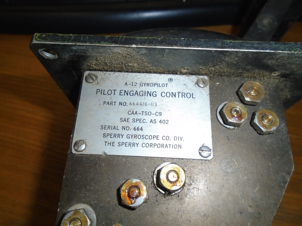 A-12 Gyropilot FLIGHT CONTROLLER 664416-113 Sperry Gyroscope co.