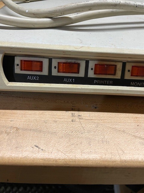 Vintage Computer Power 5 Switch Controller and Surge Suppressor