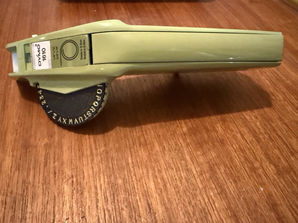 Vintage Dymo Interchangeable Embossing Labeler Avocado Green 1610, Working