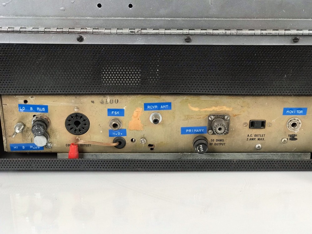 Hallicrafters HT-32B Transmitter