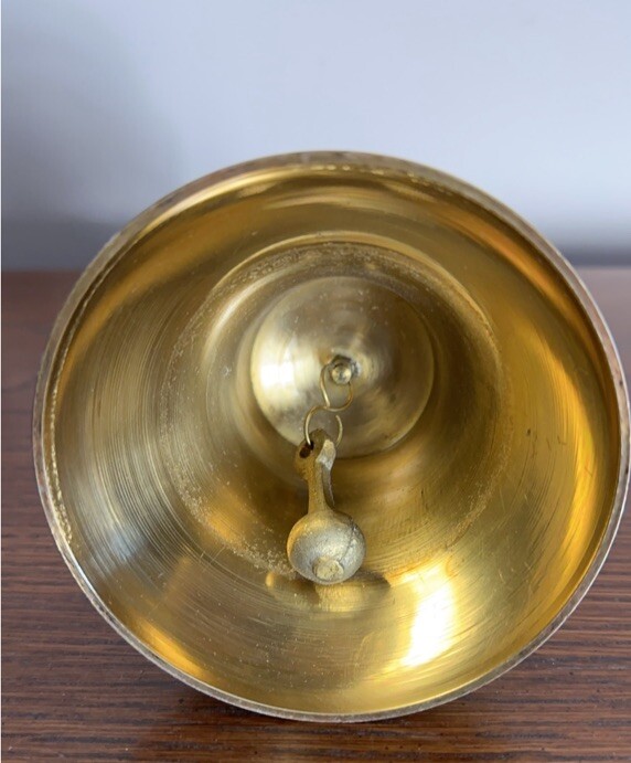 NAUTICAL CAPTAINS CALL SOLID BRASS SHIPS WHEEL TABLE BELL BRASS VINTAGE