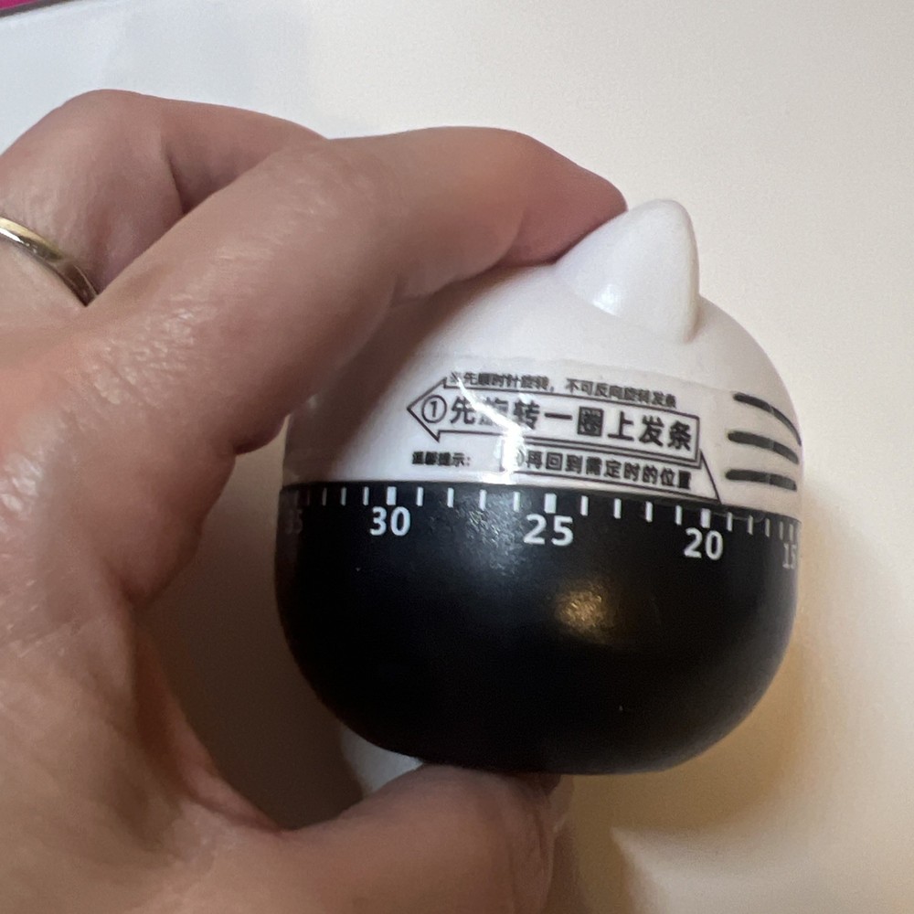 Hello Kitty kitchen timer READ Description