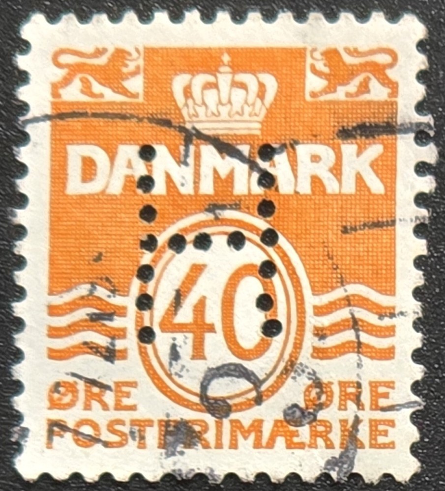 Denmark Orange, 40 ore, - H PERFIN - Stamp