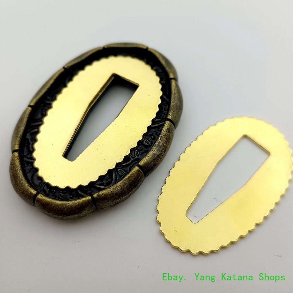 Small Hand Guard Tsuba With 2 Seppa #1777