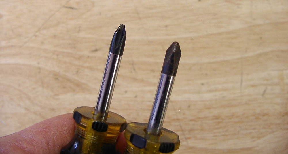 2 Vntg Stanley 100 Plus Plastic Handle Screwdrivers,Stubby,Phillips Tip 64-105
