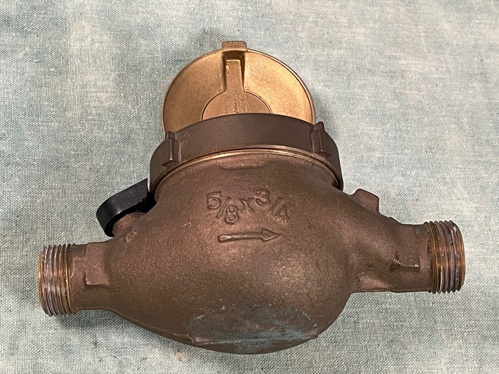 Master Meter Brass 5/8" x 3/4" - U.S. Gallons - 1405180