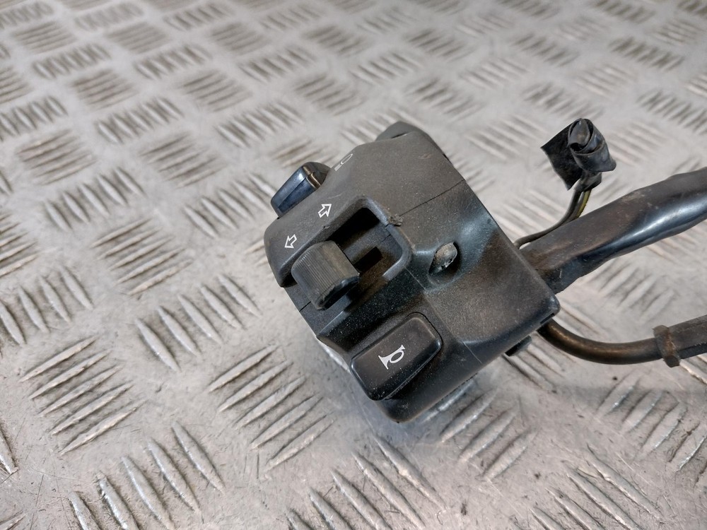 1999-2002 SUZUKI SV650 Left Hand Switch Gear