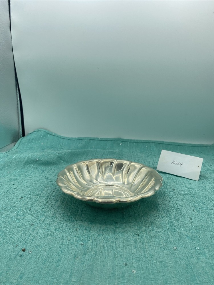 Gorham Silverplate Candy/Nut Dish YC647~~5 3/4" Diameter
