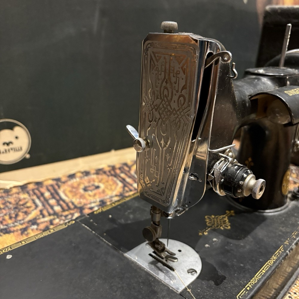 1934 Singer Featherweight School Bell Sewing Machine w/ Extras Tested & Working