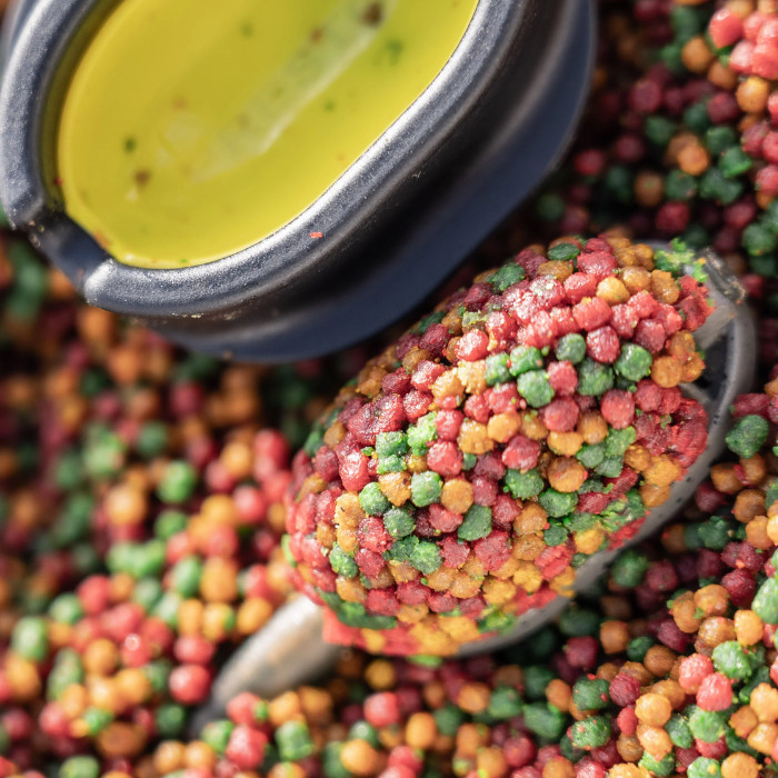 Fjuka Squeez-Ready Coloured Method Pellets 2mm 500g