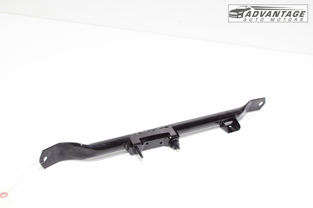 2017-2020 GENESIS G80 ENGINE BAY RIGHT SIDE STRUT TOWER BAR BRACKET OEM