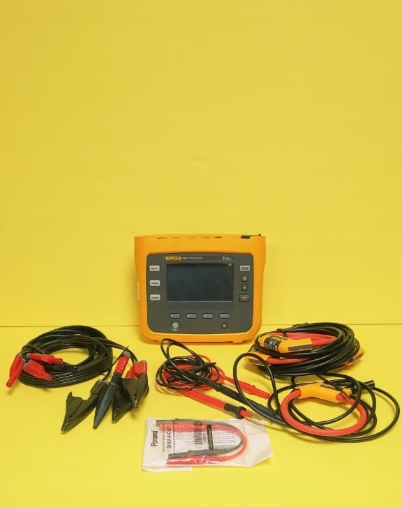 Fluke 1736 Three Phase Advanced Power Quality Logger Analyzer w/ Accessories